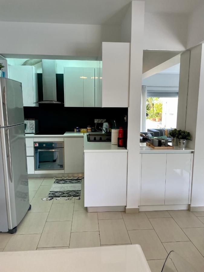 Amazing 2-Bedroom Apartment With Pool!! リマソール エクステリア 写真