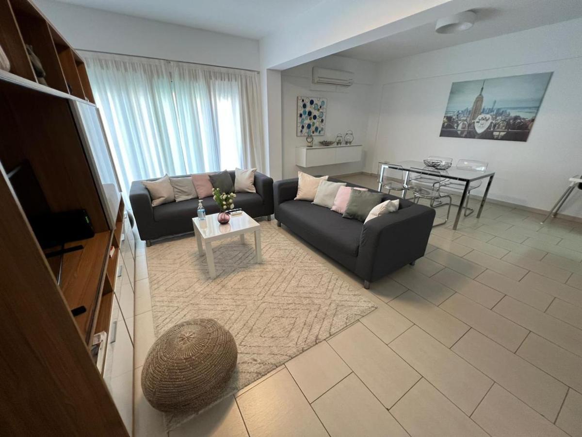 Amazing 2-Bedroom Apartment With Pool!! リマソール エクステリア 写真